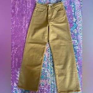 Levi’s high waisted, wide leg jeans, like new size 27